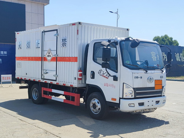 解放毒性和感染性物品廂式運(yùn)輸車